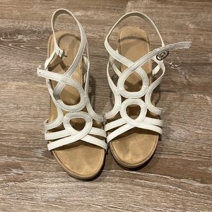 white wedges